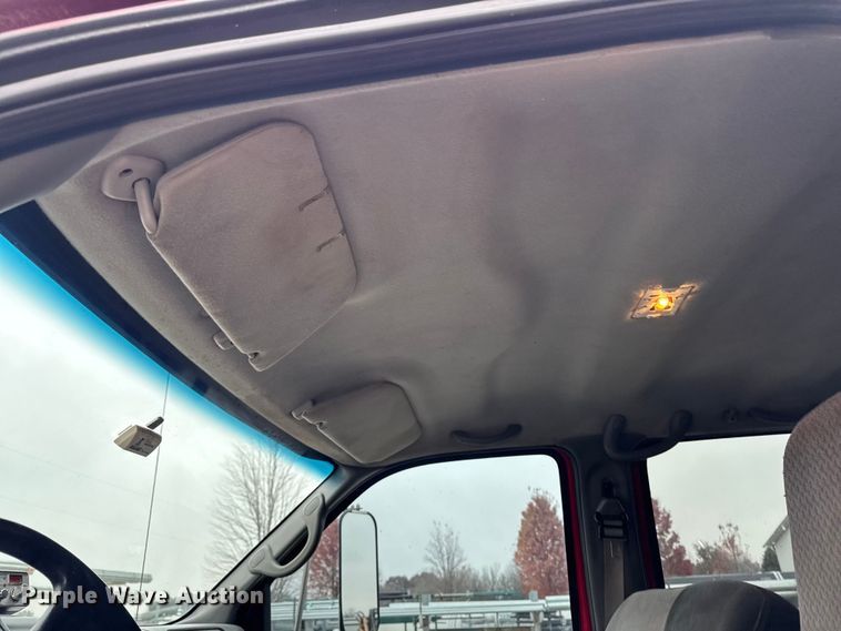 image for item EA2086 2003 Ford F750 Crew Cab flatbed truck