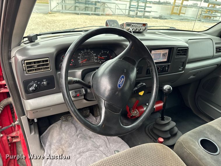 image for item EA2086 2003 Ford F750 Crew Cab flatbed truck