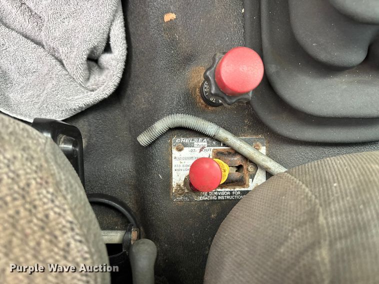 image for item EA2086 2003 Ford F750 Crew Cab flatbed truck