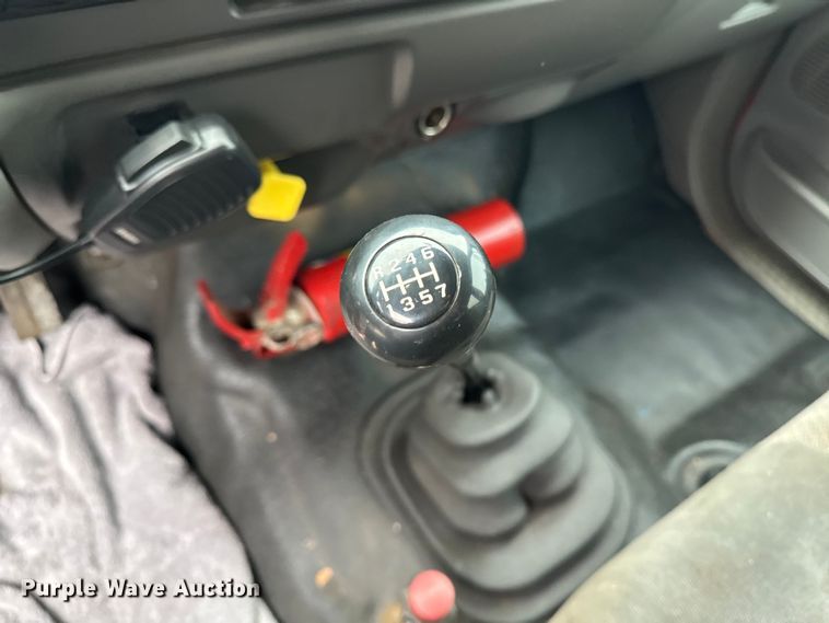 image for item EA2086 2003 Ford F750 Crew Cab flatbed truck