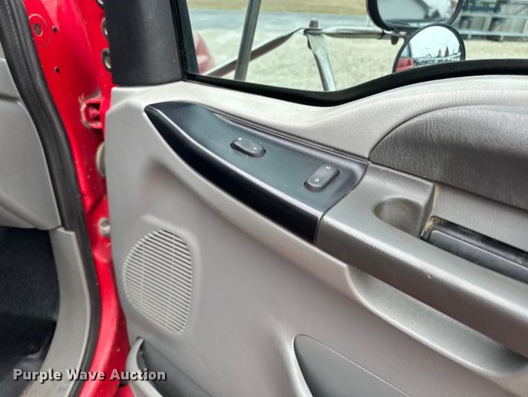 image for item EA2086 2003 Ford F750 Crew Cab flatbed truck