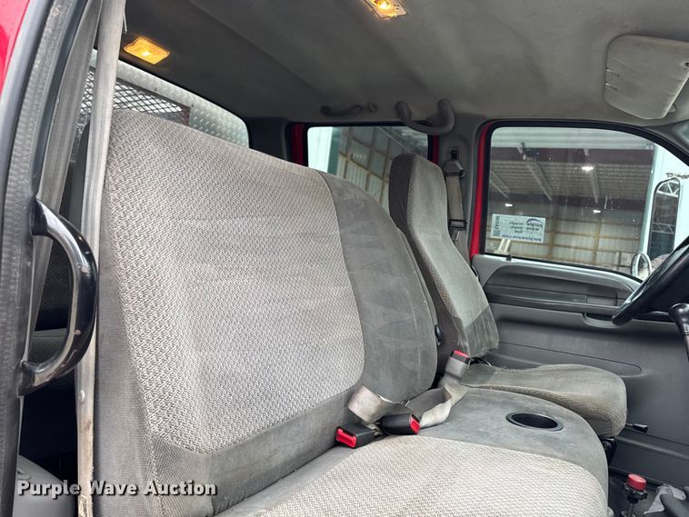 image for item EA2086 2003 Ford F750 Crew Cab flatbed truck