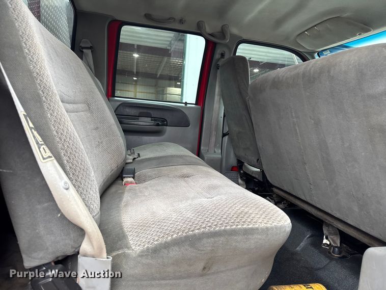 image for item EA2086 2003 Ford F750 Crew Cab flatbed truck