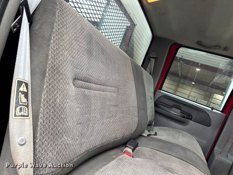 image for item EA2086 2003 Ford F750 Crew Cab flatbed truck