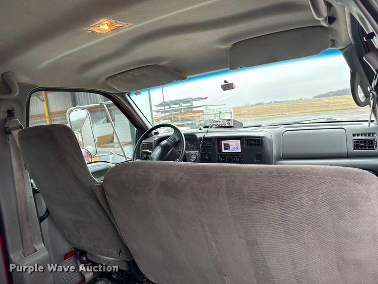 image for item EA2086 2003 Ford F750 Crew Cab flatbed truck