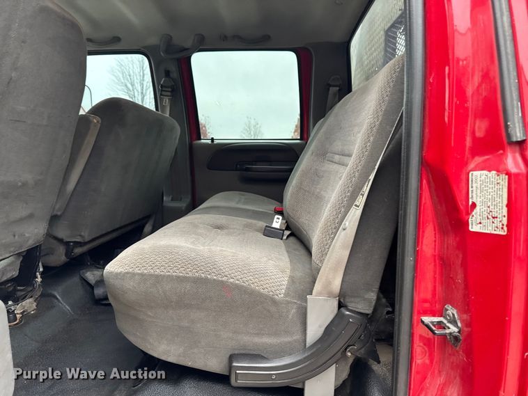 image for item EA2086 2003 Ford F750 Crew Cab flatbed truck