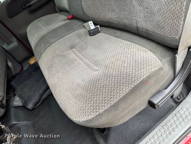 image for item EA2086 2003 Ford F750 Crew Cab flatbed truck