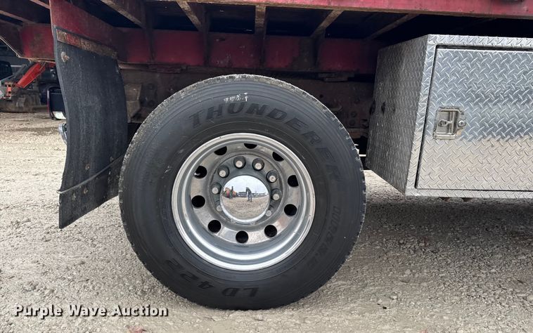 image for item EA2086 2003 Ford F750 Crew Cab flatbed truck