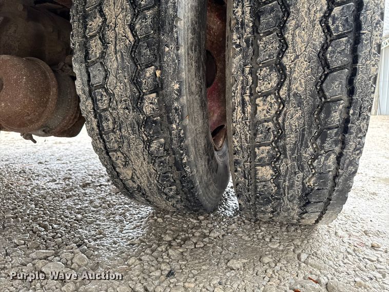 image for item EA2086 2003 Ford F750 Crew Cab flatbed truck