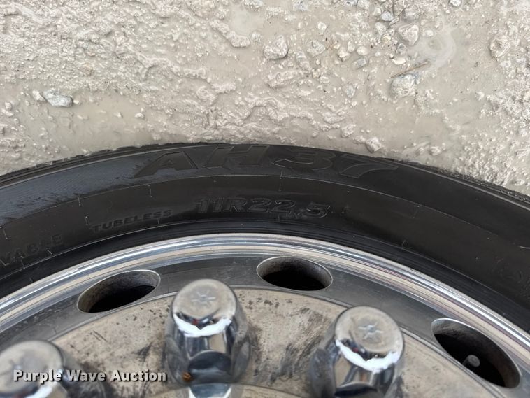 image for item EA2086 2003 Ford F750 Crew Cab flatbed truck