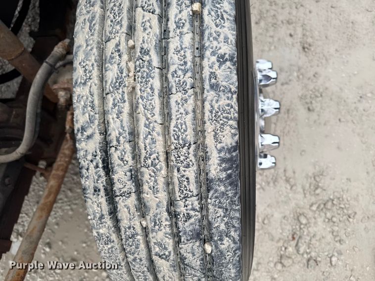 image for item EA2086 2003 Ford F750 Crew Cab flatbed truck