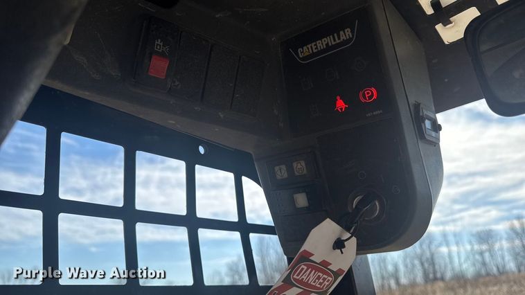 image for item EA2321 2013 Caterpillar 257B3 tracked skid steer loader