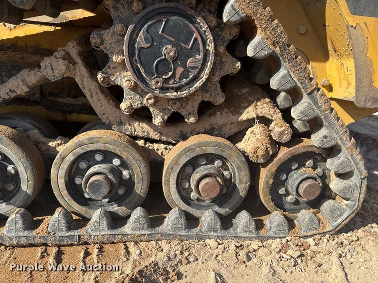 image for item EA2321 2013 Caterpillar 257B3 tracked skid steer loader