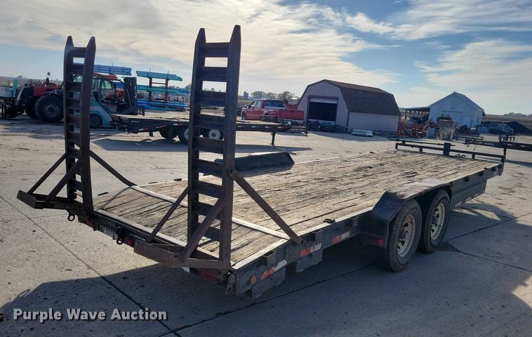 image for item EA2715 2004 Load Trail equipment trailer
