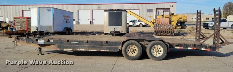 image for item EA2715 2004 Load Trail equipment trailer