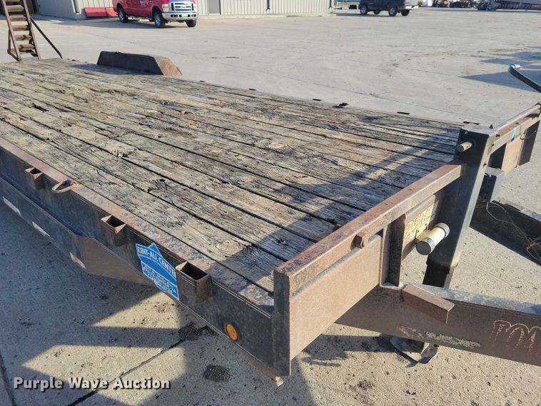 image for item EA2715 2004 Load Trail equipment trailer