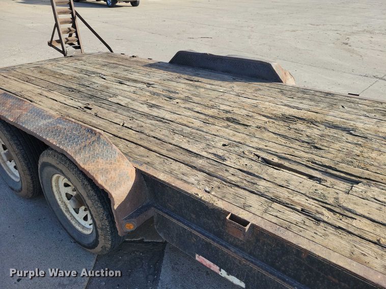 image for item EA2715 2004 Load Trail equipment trailer