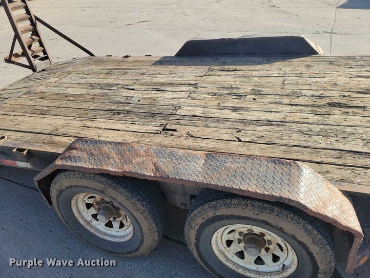 image for item EA2715 2004 Load Trail equipment trailer