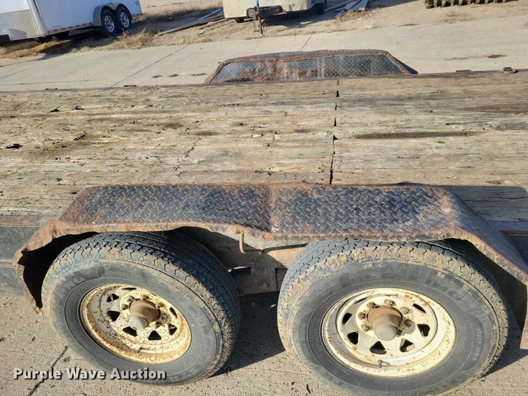 image for item EA2715 2004 Load Trail equipment trailer