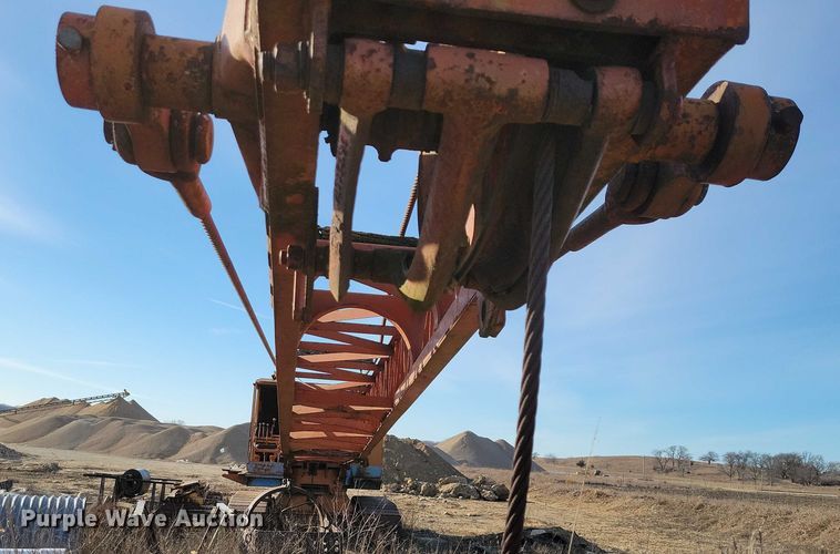 image for item EA2813 Koehring 405 crane