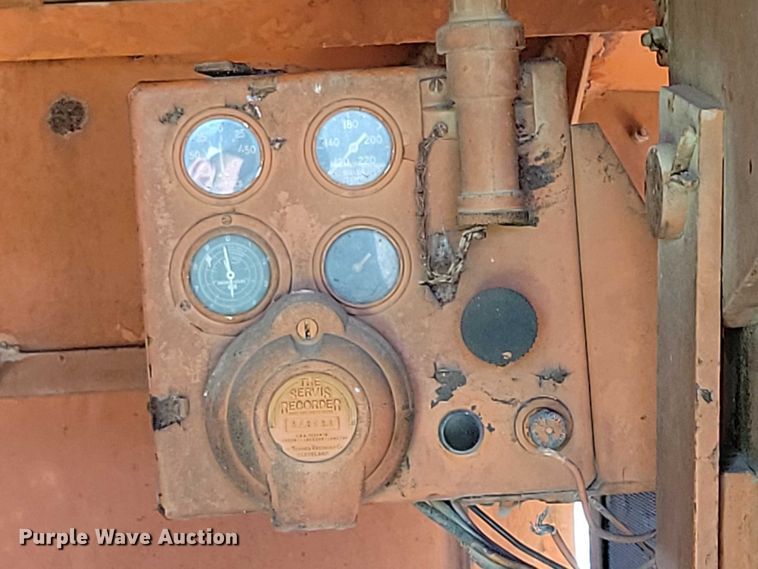 image for item EA2813 Koehring 405 crane