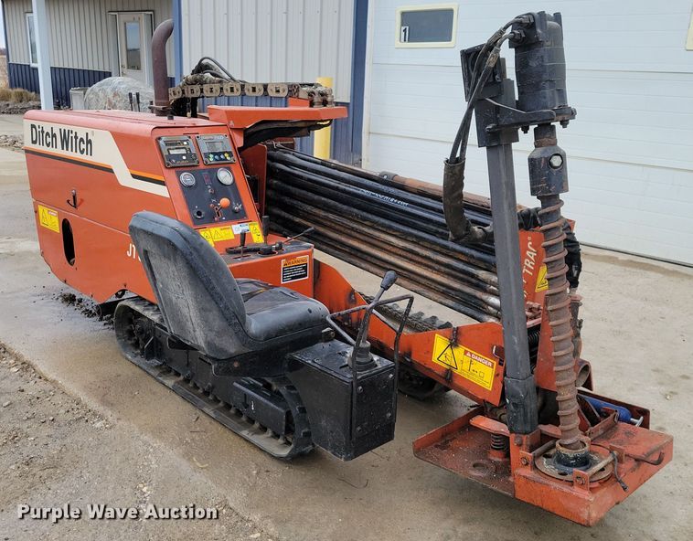 image for item EA2825 2002 Ditch Witch JT520 directional boring unit