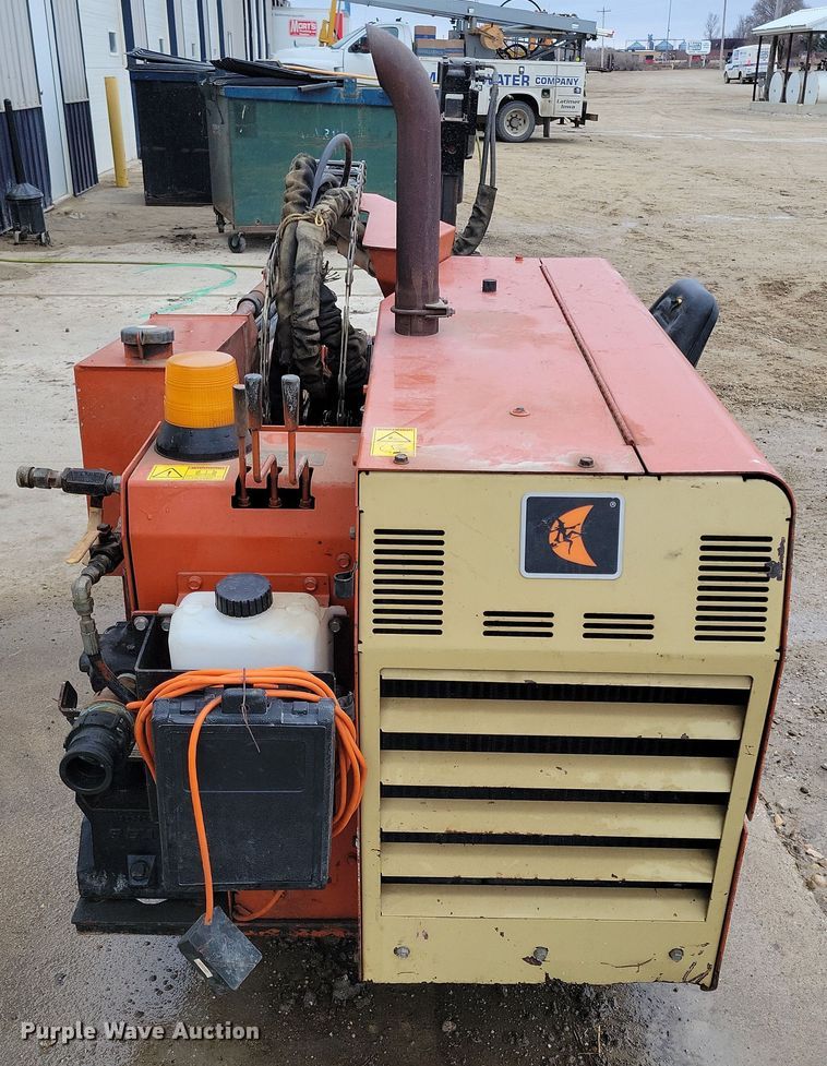 image for item EA2825 2002 Ditch Witch JT520 directional boring unit