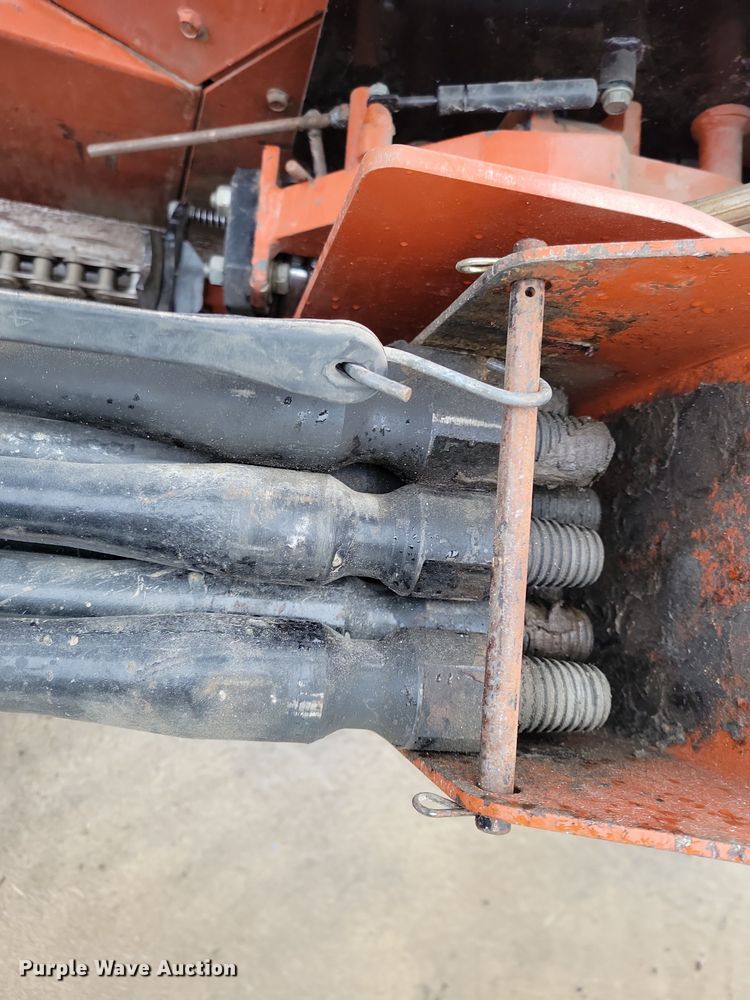 image for item EA2825 2002 Ditch Witch JT520 directional boring unit