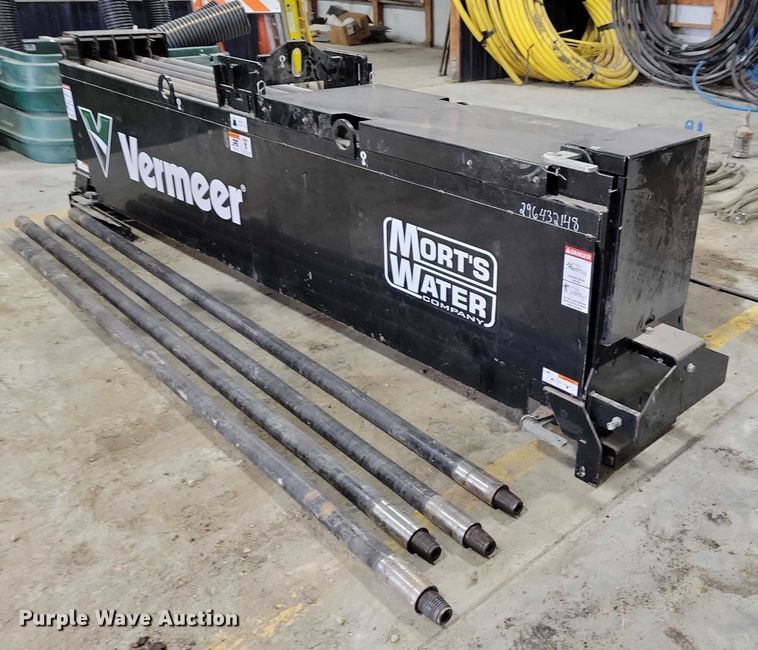 image for item EA2832 Vermeer rod box