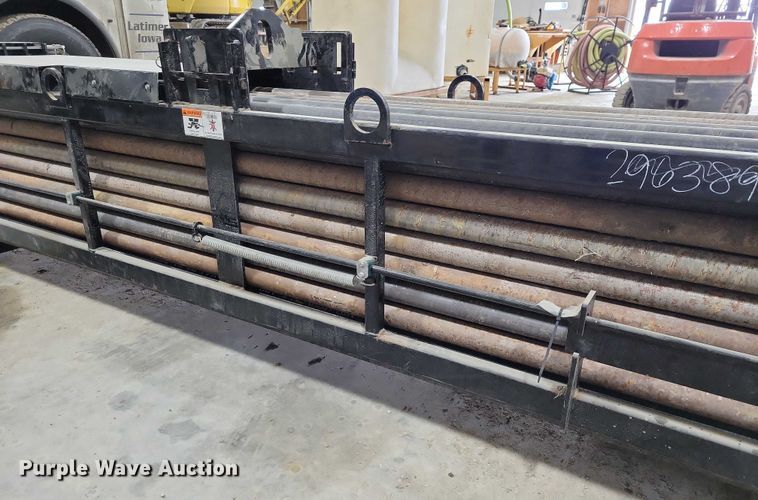 image for item EA2832 Vermeer rod box