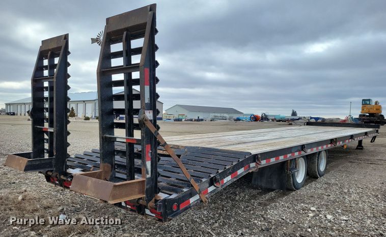 image for item EA2834 2022 Kaufman  equipment trailer