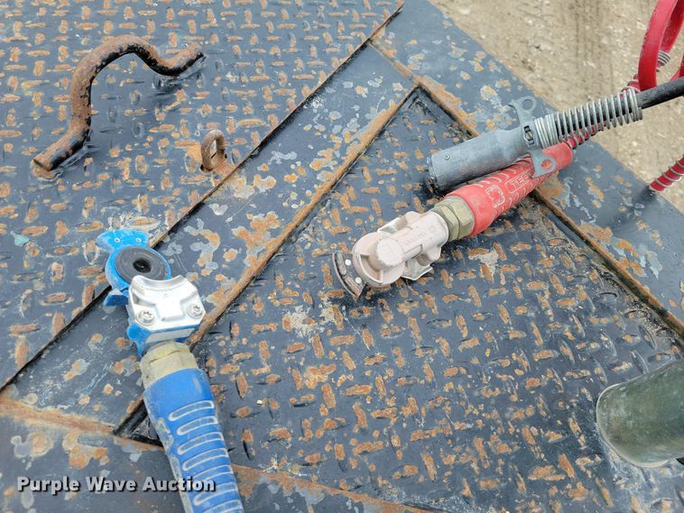 image for item EA2834 2022 Kaufman  equipment trailer