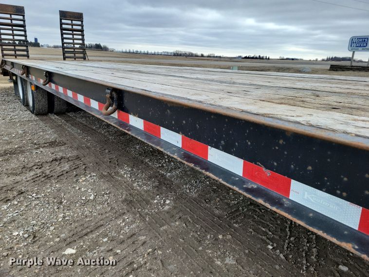 image for item EA2834 2022 Kaufman  equipment trailer