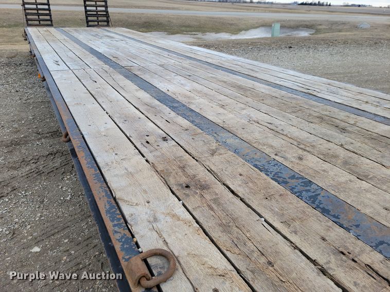 image for item EA2834 2022 Kaufman  equipment trailer