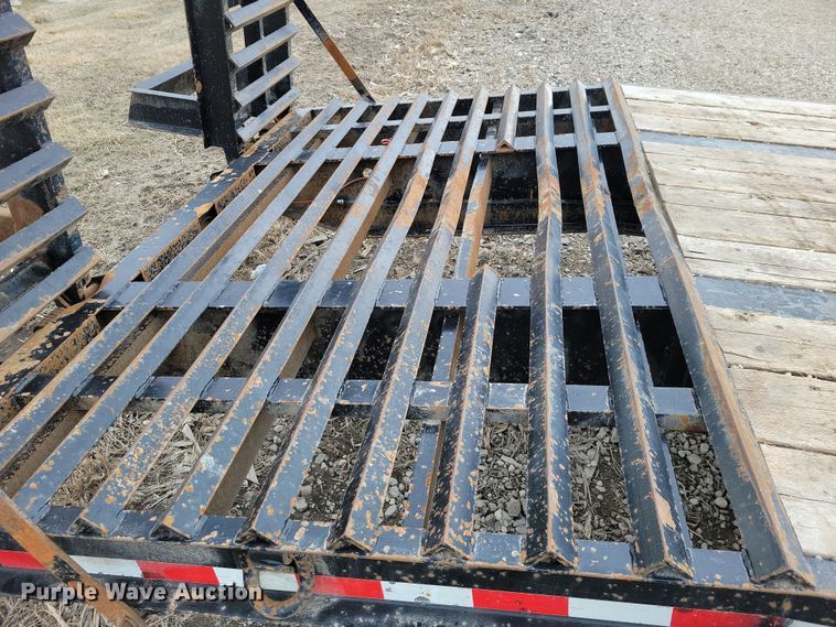 image for item EA2834 2022 Kaufman  equipment trailer