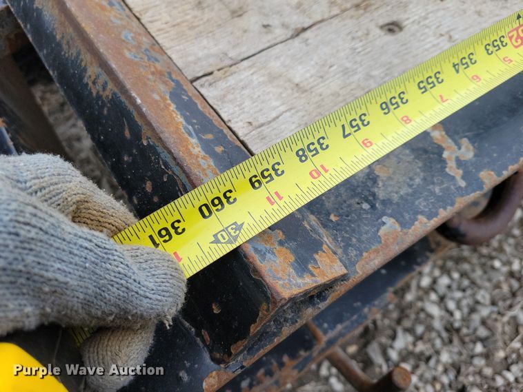 image for item EA2834 2022 Kaufman  equipment trailer