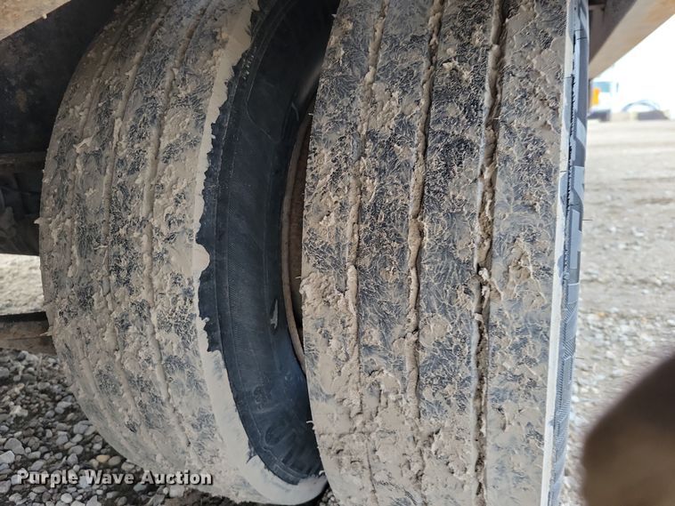 image for item EA2834 2022 Kaufman  equipment trailer