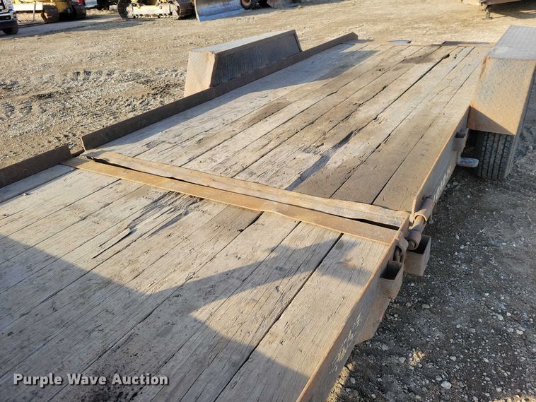 image for item EA2839 2007 DCT EZ-Load-14 equipment trailer