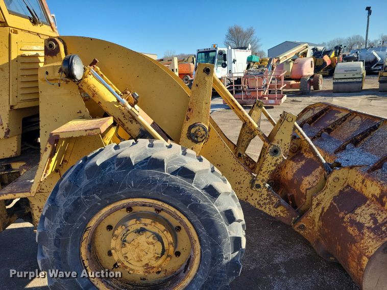image for item EA2859 1969 Caterpillar 920 wheel loader