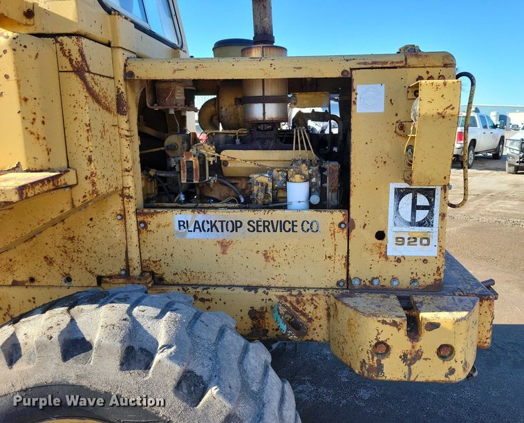 image for item EA2859 1969 Caterpillar 920 wheel loader