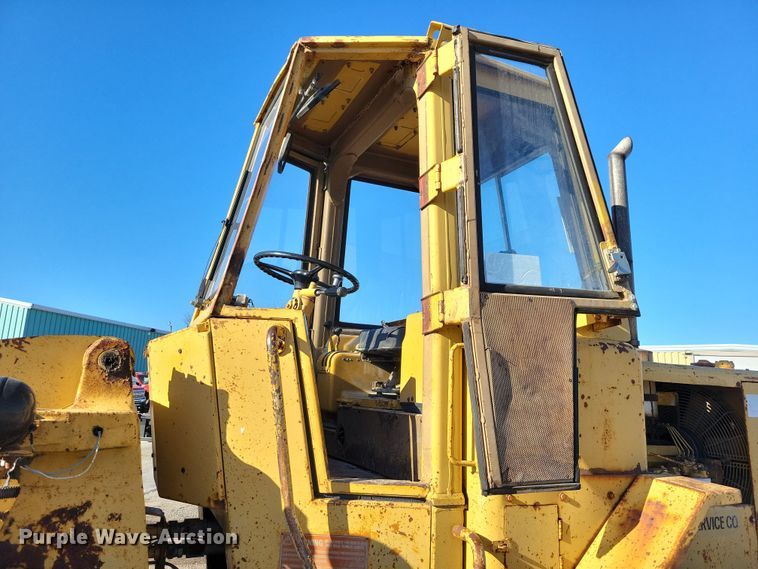 image for item EA2859 1969 Caterpillar 920 wheel loader