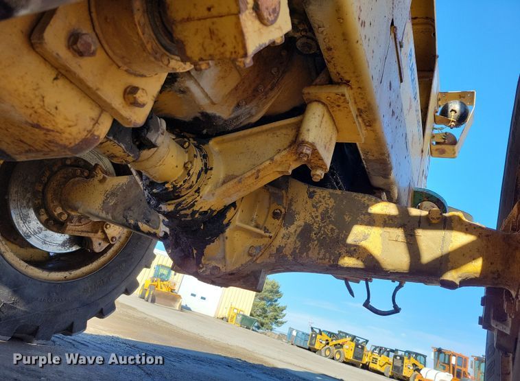 image for item EA2859 1969 Caterpillar 920 wheel loader