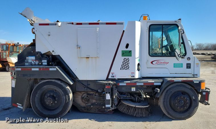 image for item EA2861 2009 Johnston street sweeper