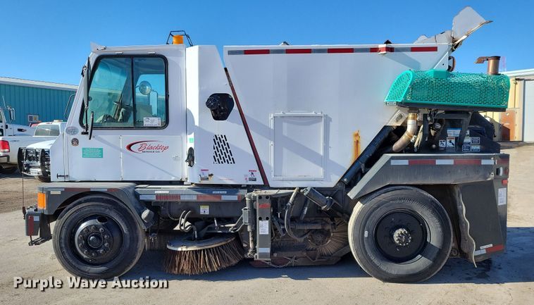 image for item EA2861 2009 Johnston street sweeper