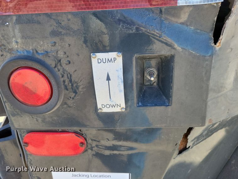 image for item EA2861 2009 Johnston street sweeper