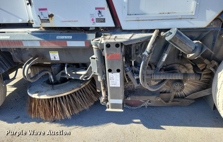 image for item EA2861 2009 Johnston street sweeper
