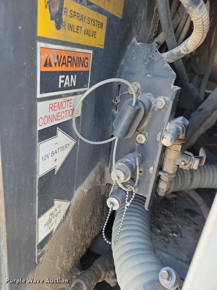 image for item EA2861 2009 Johnston street sweeper