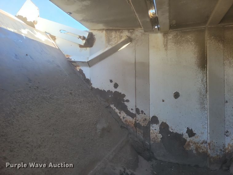 image for item EA2861 2009 Johnston street sweeper