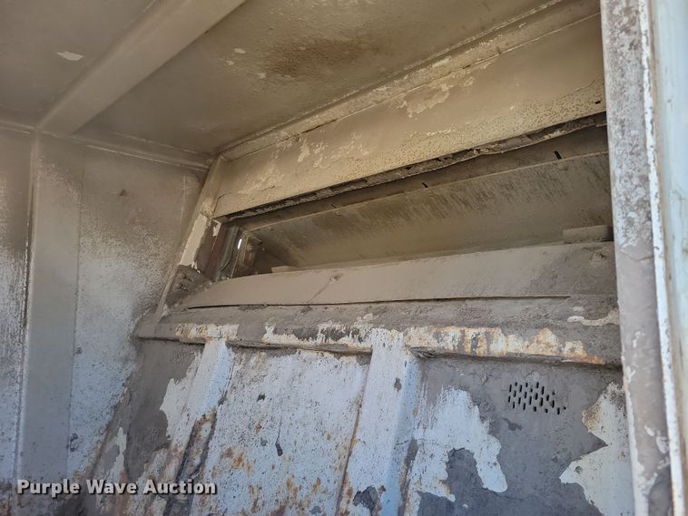 image for item EA2861 2009 Johnston street sweeper