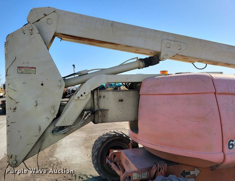 image for item EA2862 1996 JLG 600A boom lift